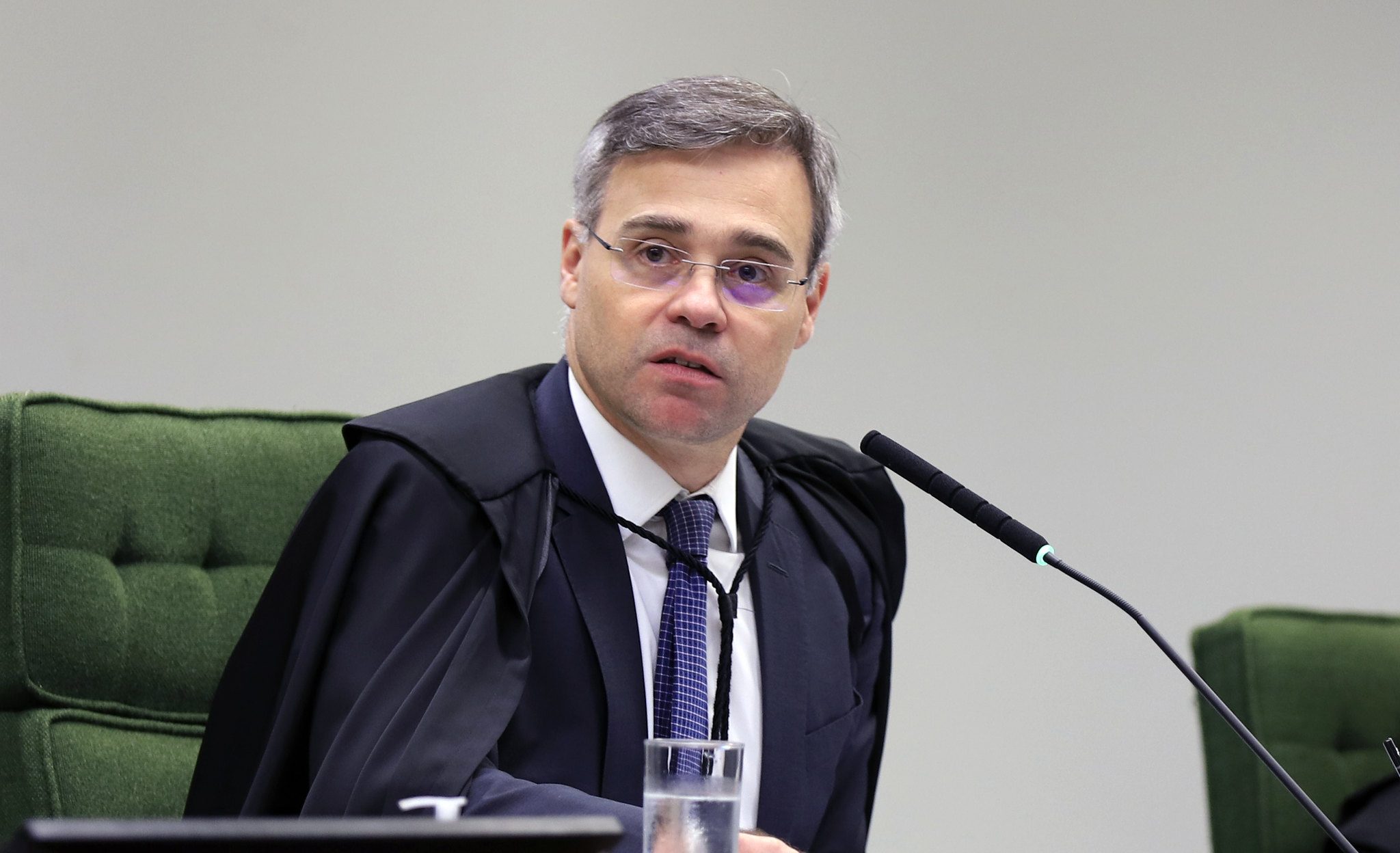 Ministro André Mendonça pede vista em ação que questiona inconstitucionalidade de isenção fiscal de agrotóxico