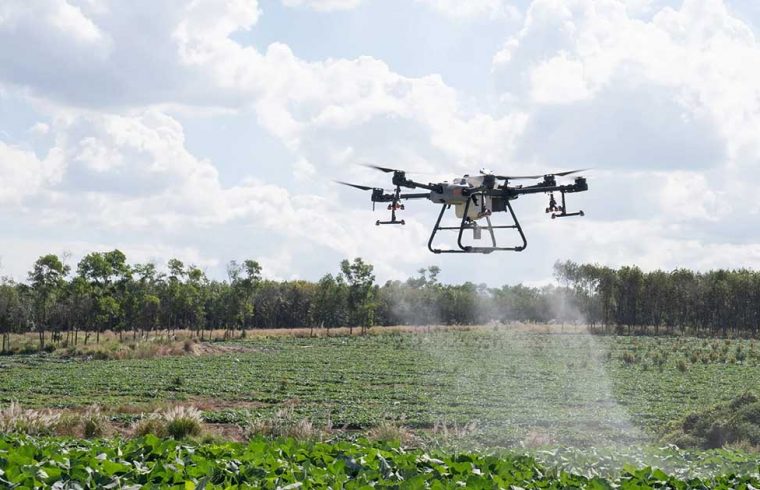 Uso de drones para disparar agrotóxico cresce no país e ameaça trabalhadores rurais