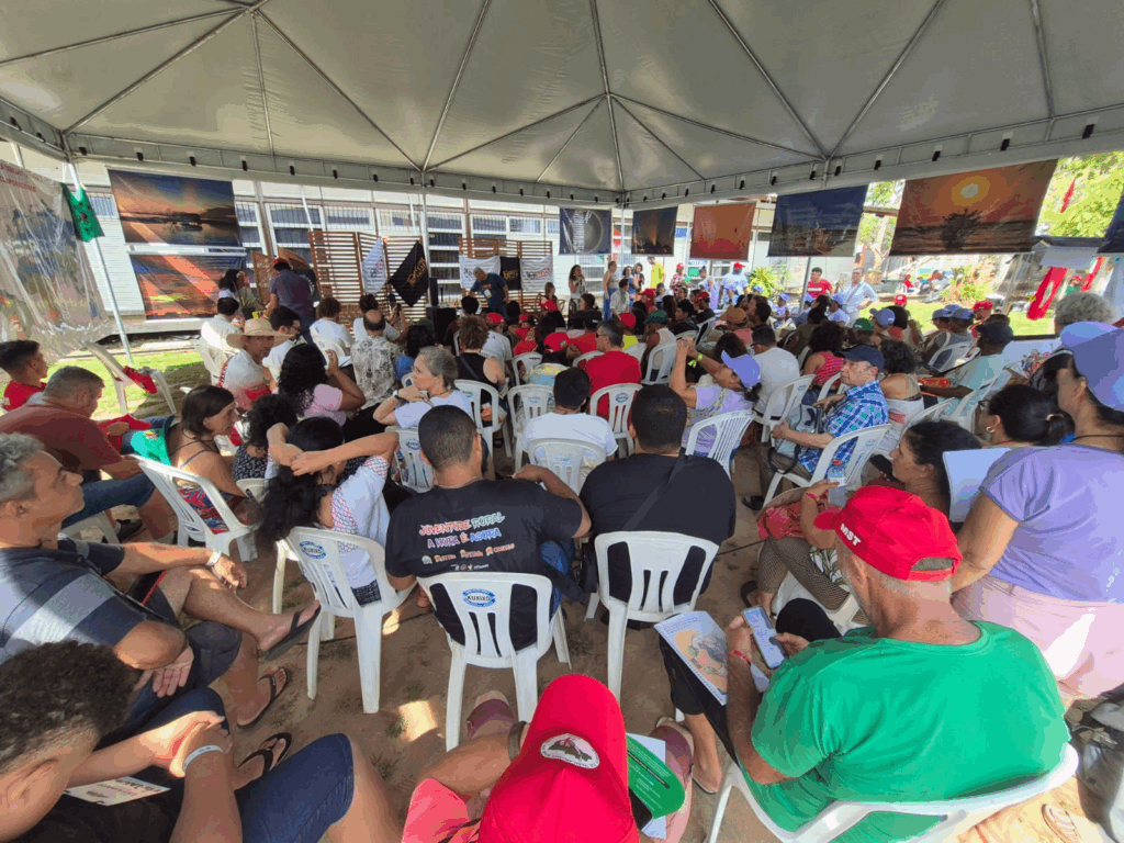 “Os agrotóxicos e a crise climática caminham juntos”, destaca Larissa Bombardi