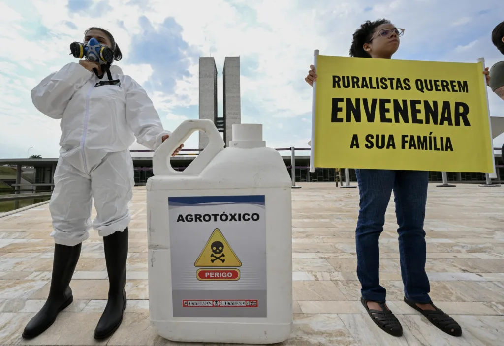 Agrotóxicos foram feitos para matar, e nós queremos viver