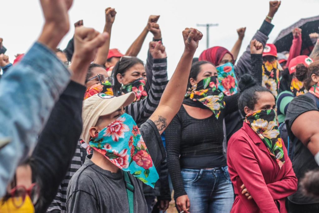 Agrotóxicos: uma violência silenciosa contra as mulheres e seus territórios