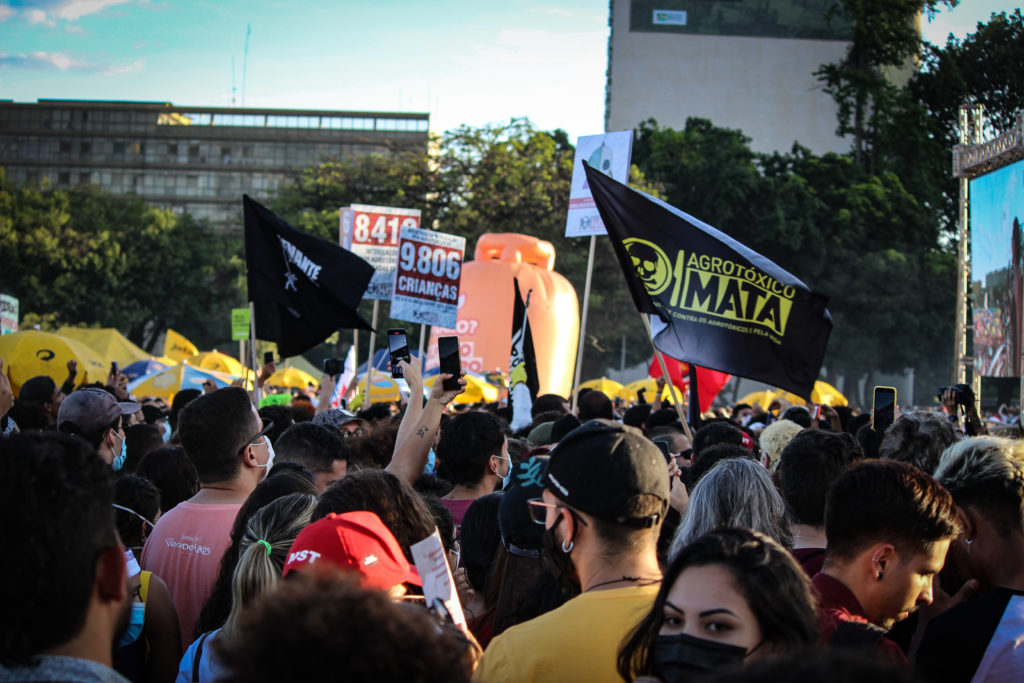Campanha contra os agrotóxicos: 15 anos de luta contra o modelo que envenena o Brasil